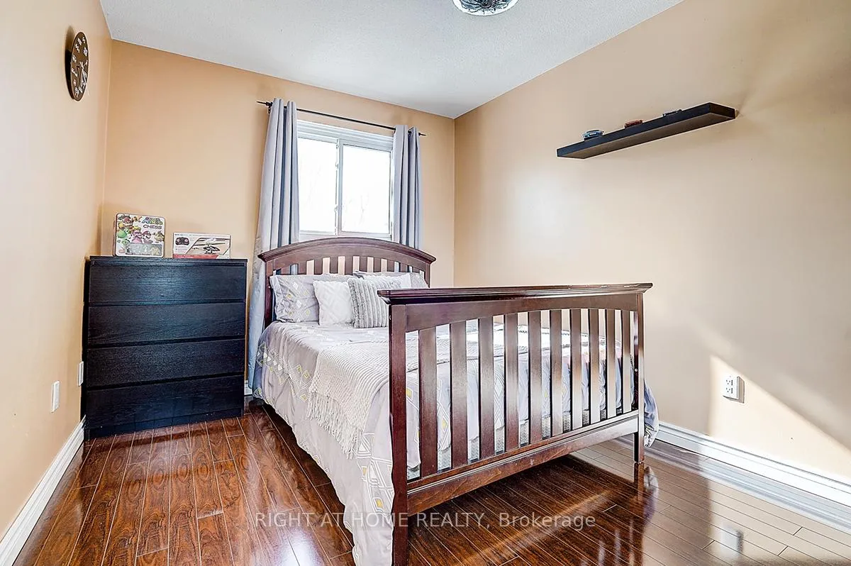 Photo 28 of 32 Macauley Drive, Markham, Aileen-Willowbrook — HOMEH