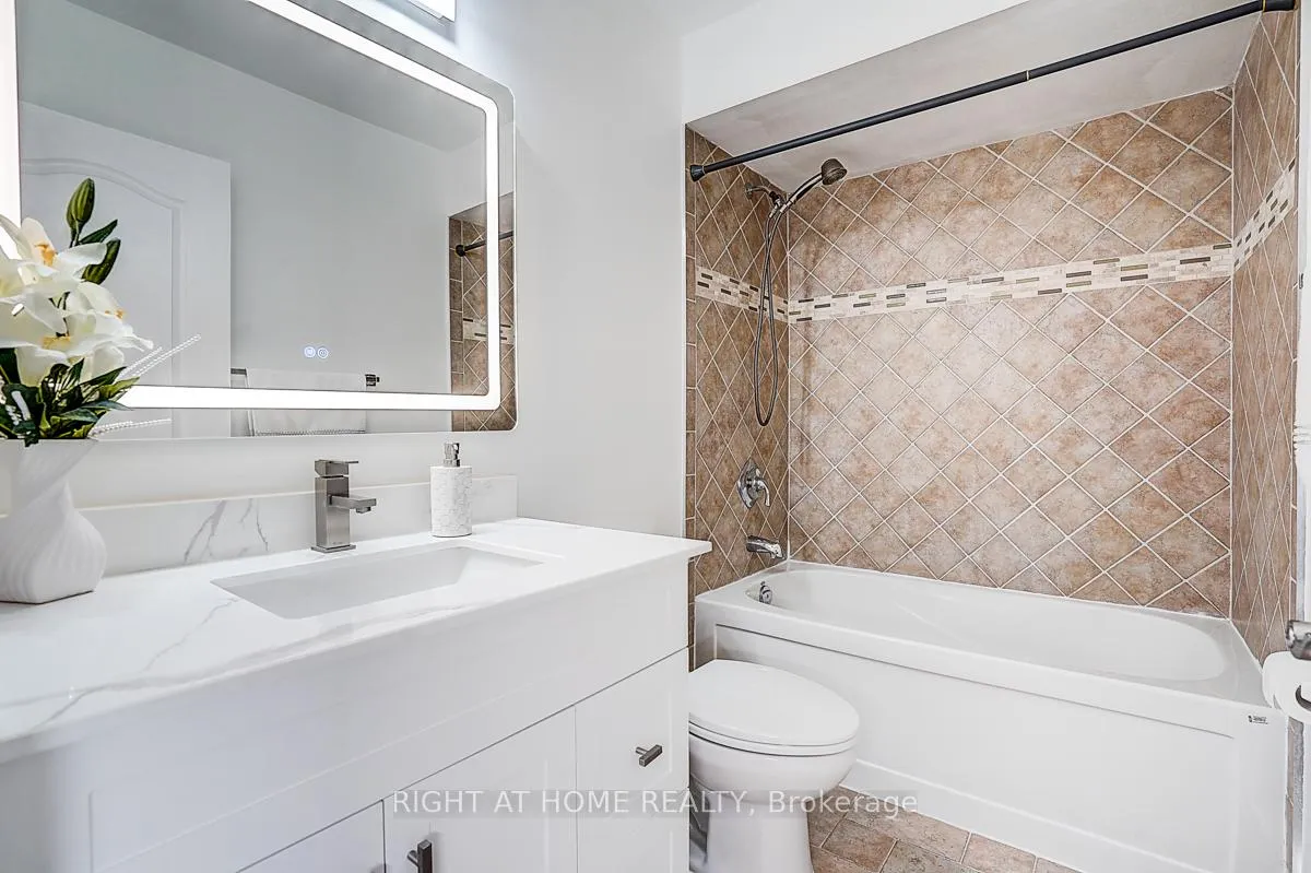Photo 30 of 32 Macauley Drive, Markham, Aileen-Willowbrook — HOMEH