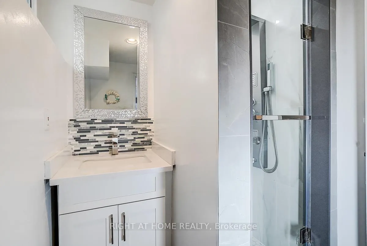 Photo 34 of 32 Macauley Drive, Markham, Aileen-Willowbrook — HOMEH