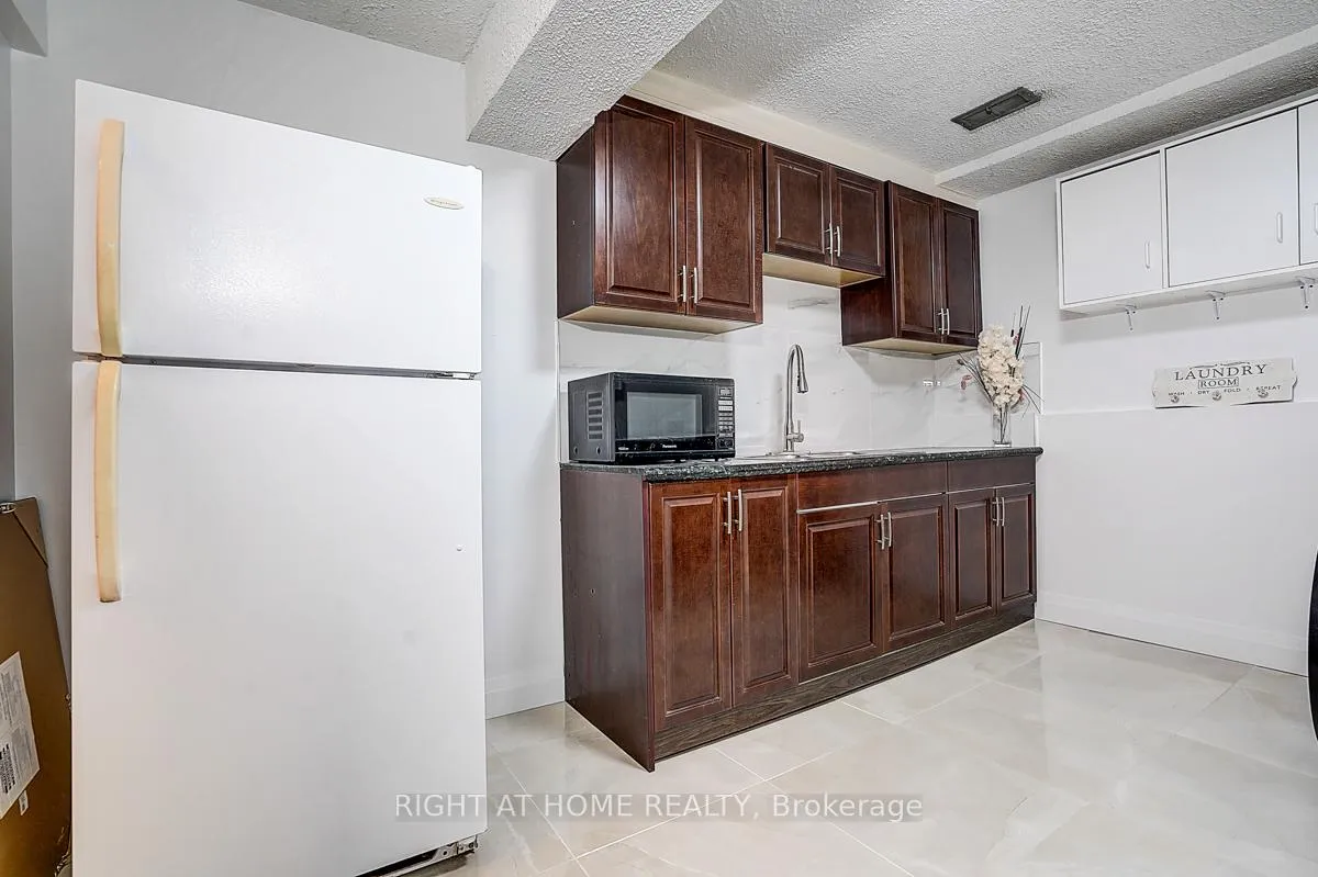 Photo 36 of 32 Macauley Drive, Markham, Aileen-Willowbrook — HOMEH