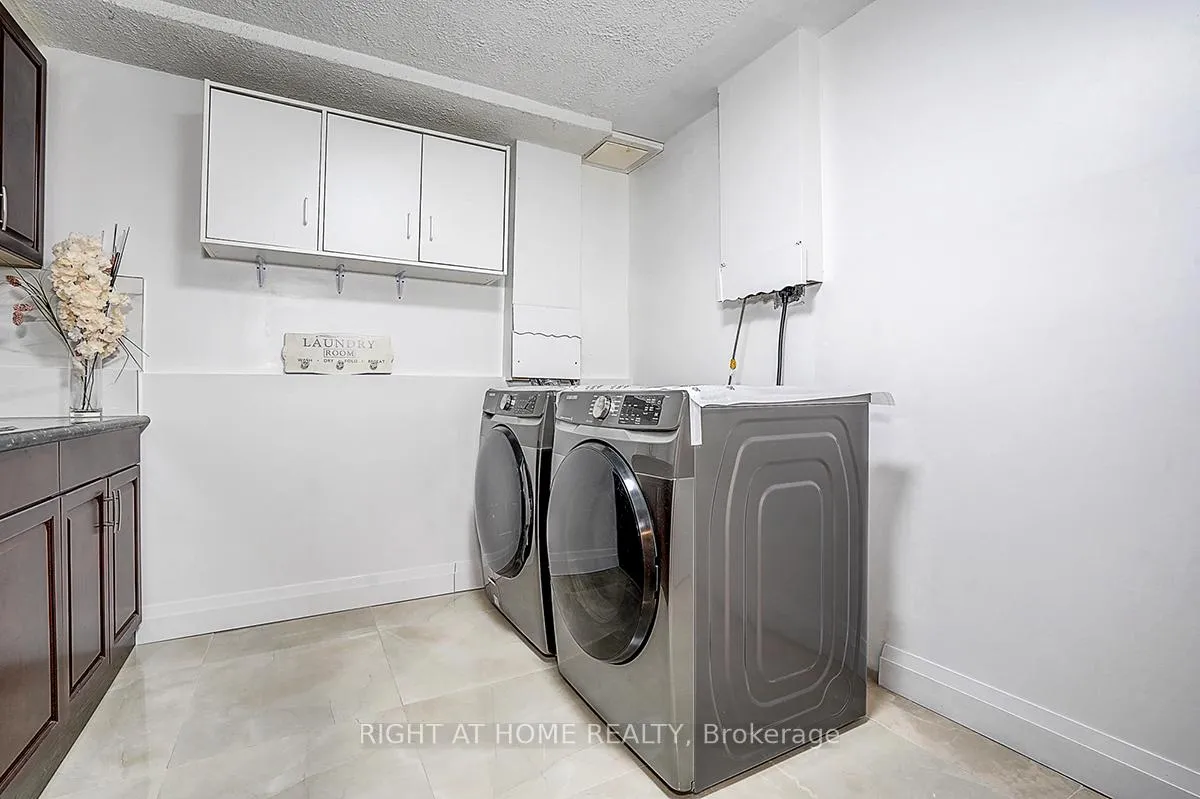 Photo 38 of 32 Macauley Drive, Markham, Aileen-Willowbrook — HOMEH
