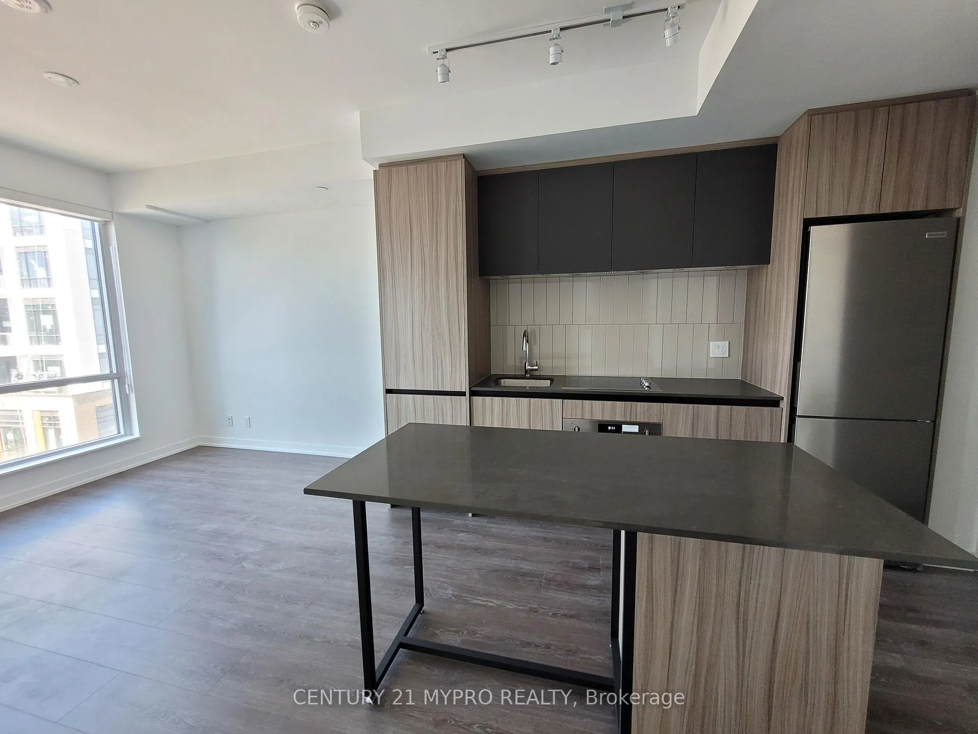 Photo 2 of Unit 1012, 7950 Bathurst Street, Vaughan, Beverley Glen — HOMEH