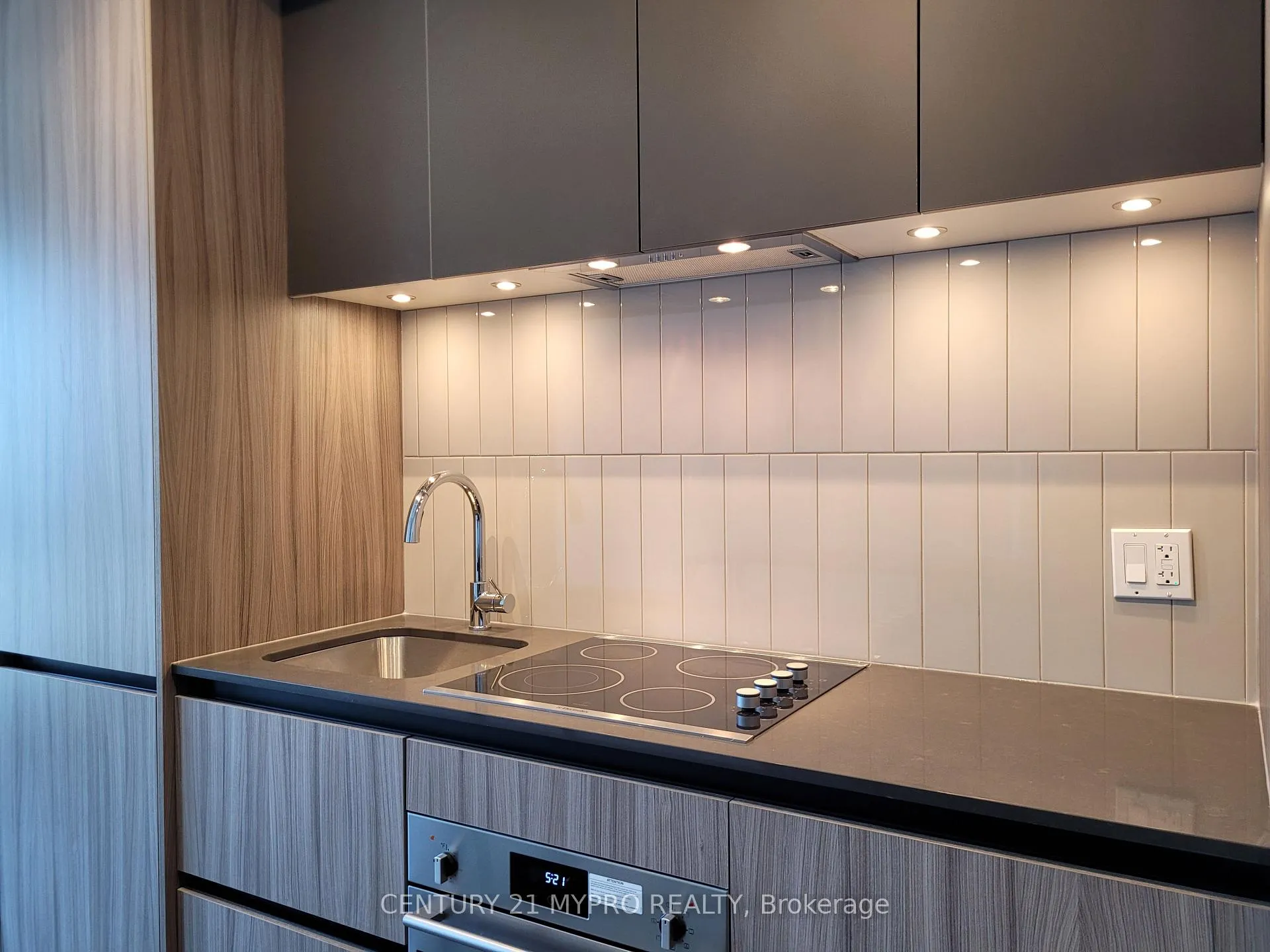 Photo 4 of Unit 1012, 7950 Bathurst Street, Vaughan, Beverley Glen — HOMEH
