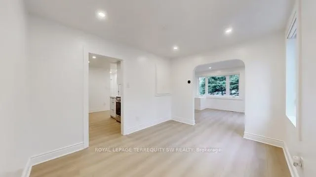 Photo 10 of Unit Main, 19 Hawthorne Road, Etobicoke, Kingsview Village-The Westway — HOMEH
