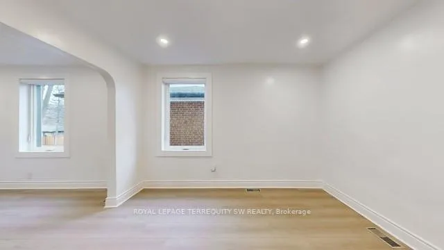 Photo 11 of Unit Main, 19 Hawthorne Road, Etobicoke, Kingsview Village-The Westway — HOMEH