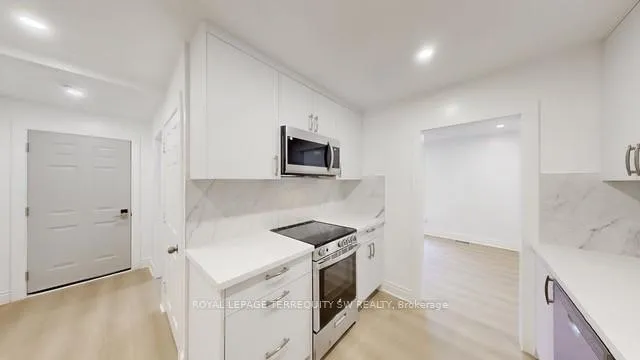 Photo 16 of Unit Main, 19 Hawthorne Road, Etobicoke, Kingsview Village-The Westway — HOMEH