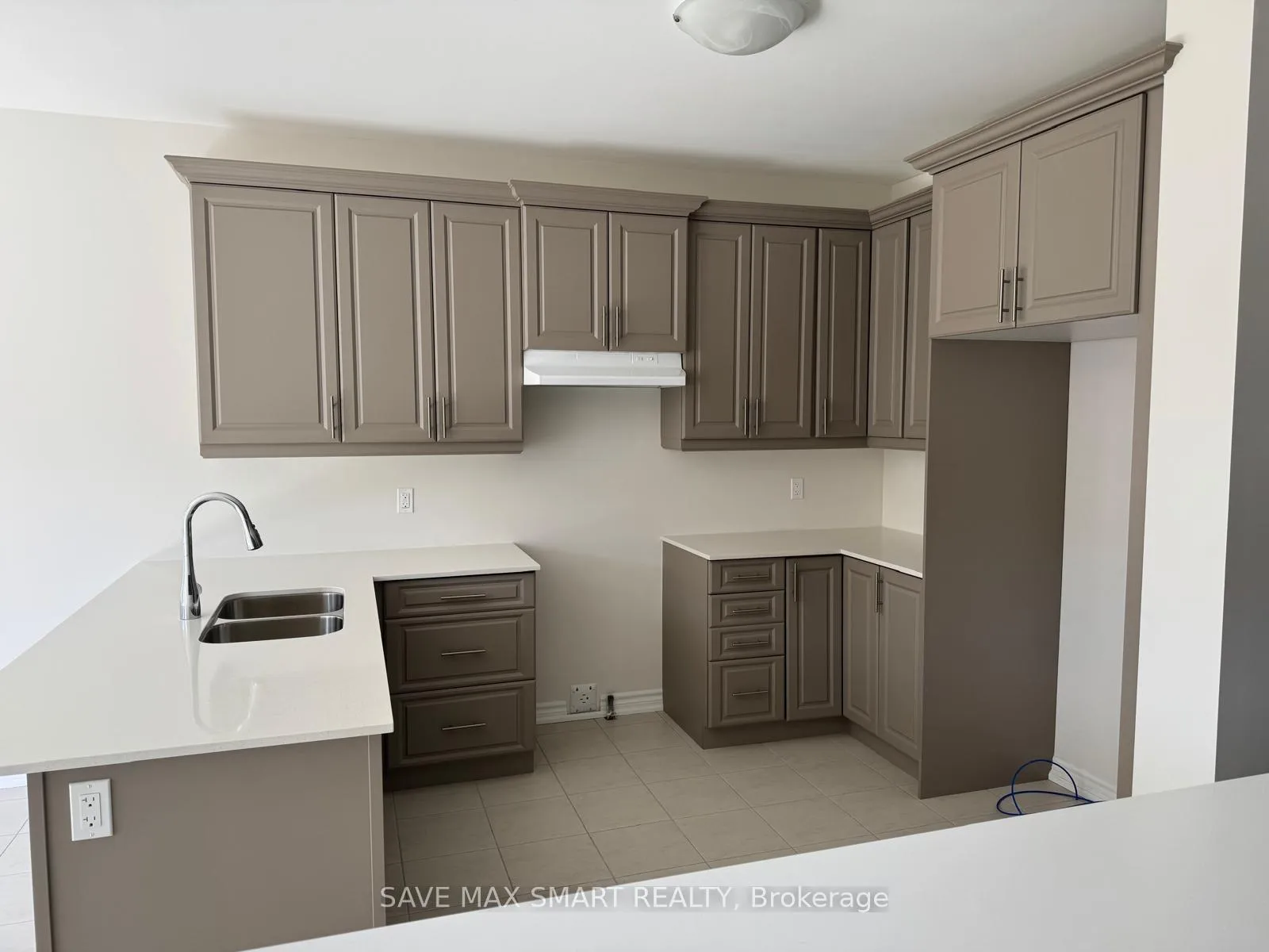 Photo 4 of 5 Huntsworth Avenue, Thorold, Thorold Downtown — HOMEH