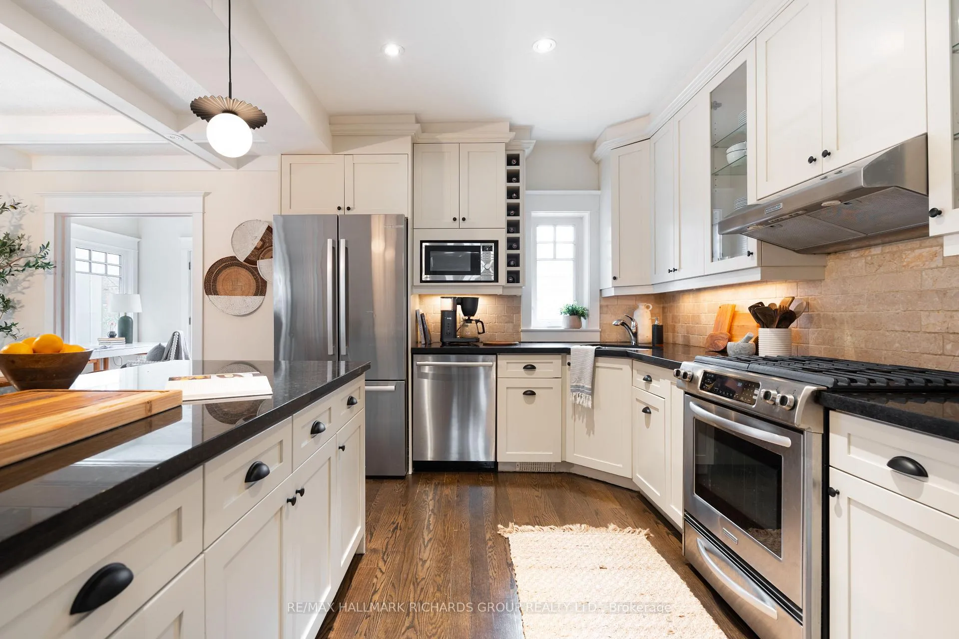 Photo 10 of 152 Hammersmith Avenue, Toronto, The Beaches — HOMEH