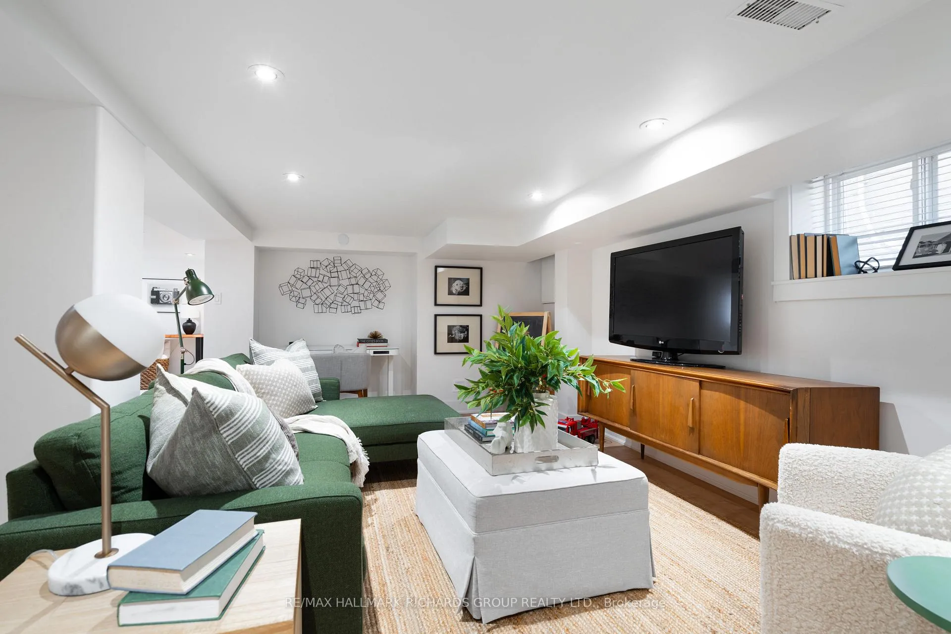 Photo 21 of 152 Hammersmith Avenue, Toronto, The Beaches — HOMEH