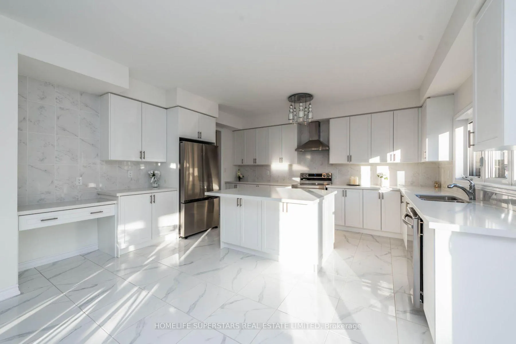 Photo 6 of 1121 Cole Street, Innisfil, Alcona — HOMEH