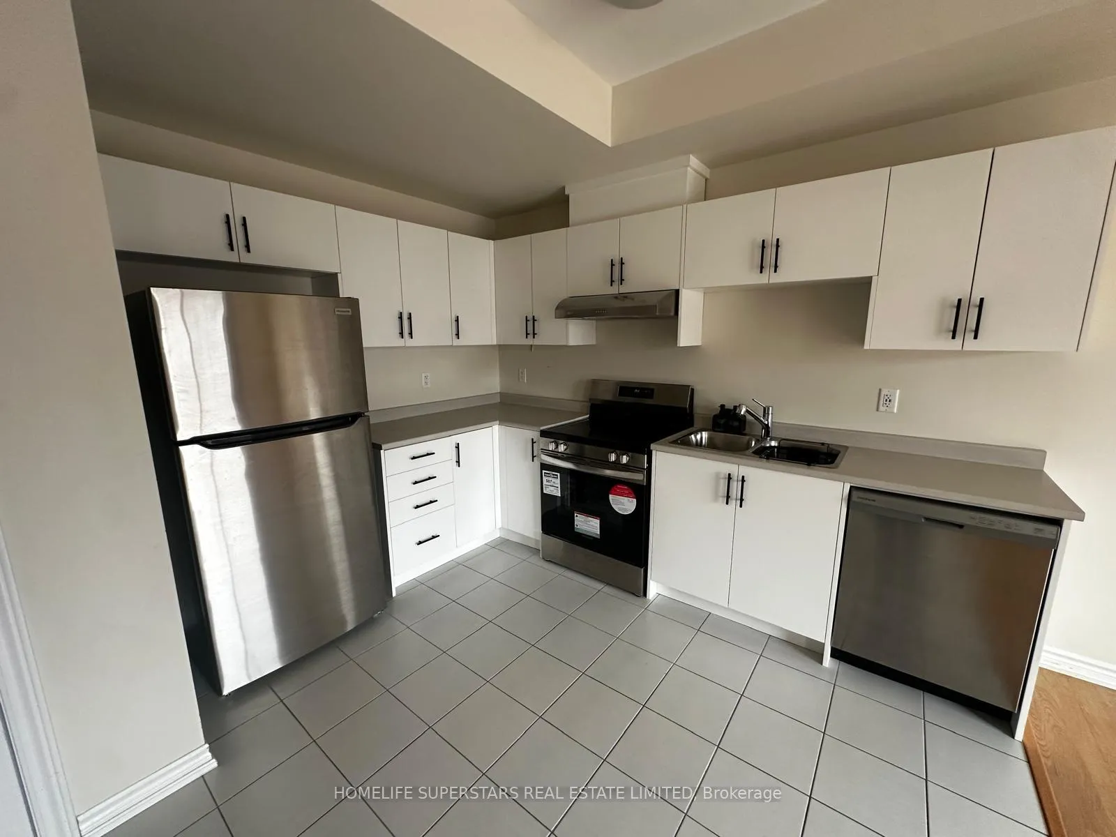 Photo 4 of 2067 Prestonvale Road, Clarington, Courtice — HOMEH