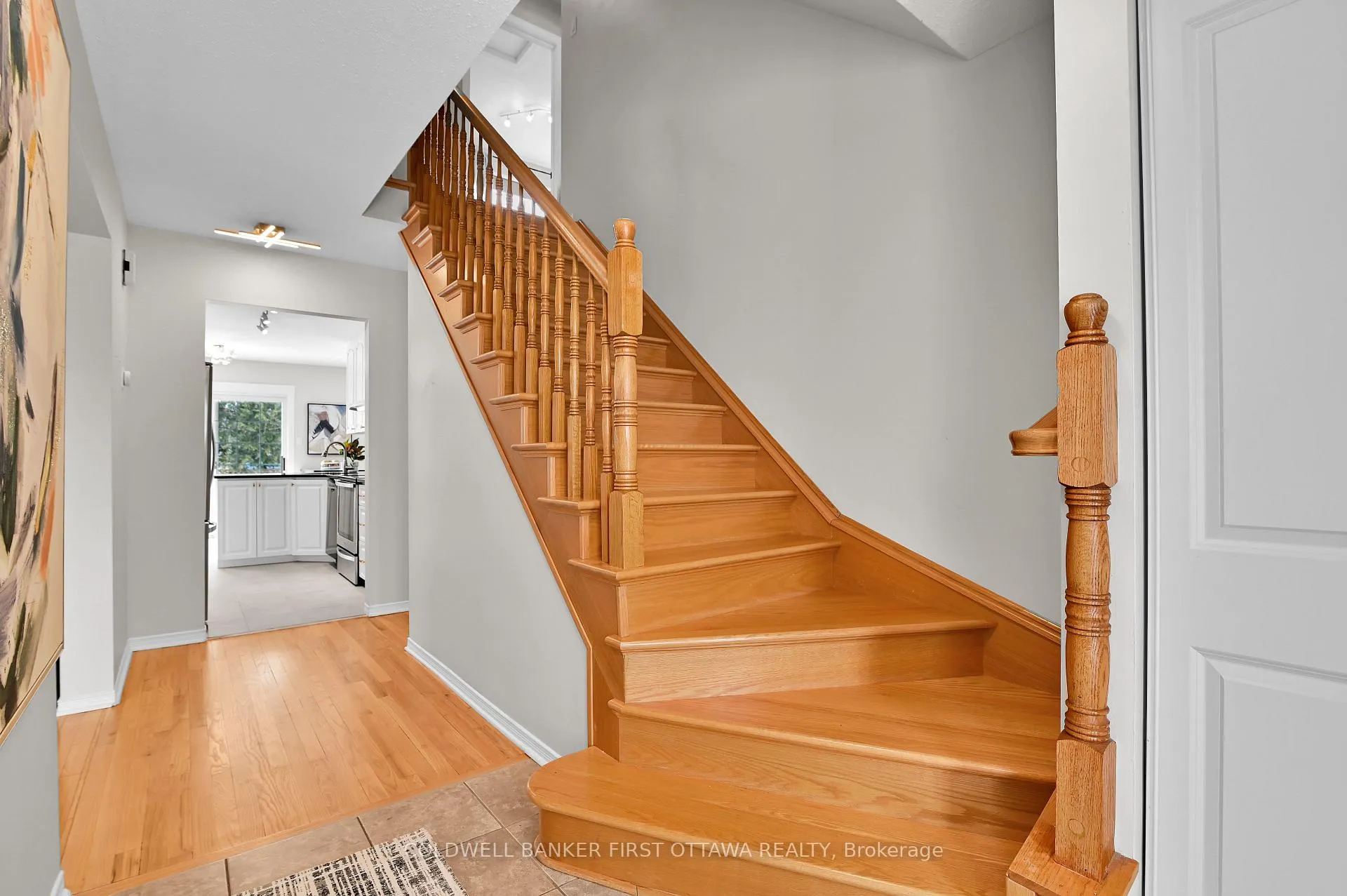 Photo 4 of 77 Topley Crescent W, Ottawa, Hunt Club Park — HOMEH