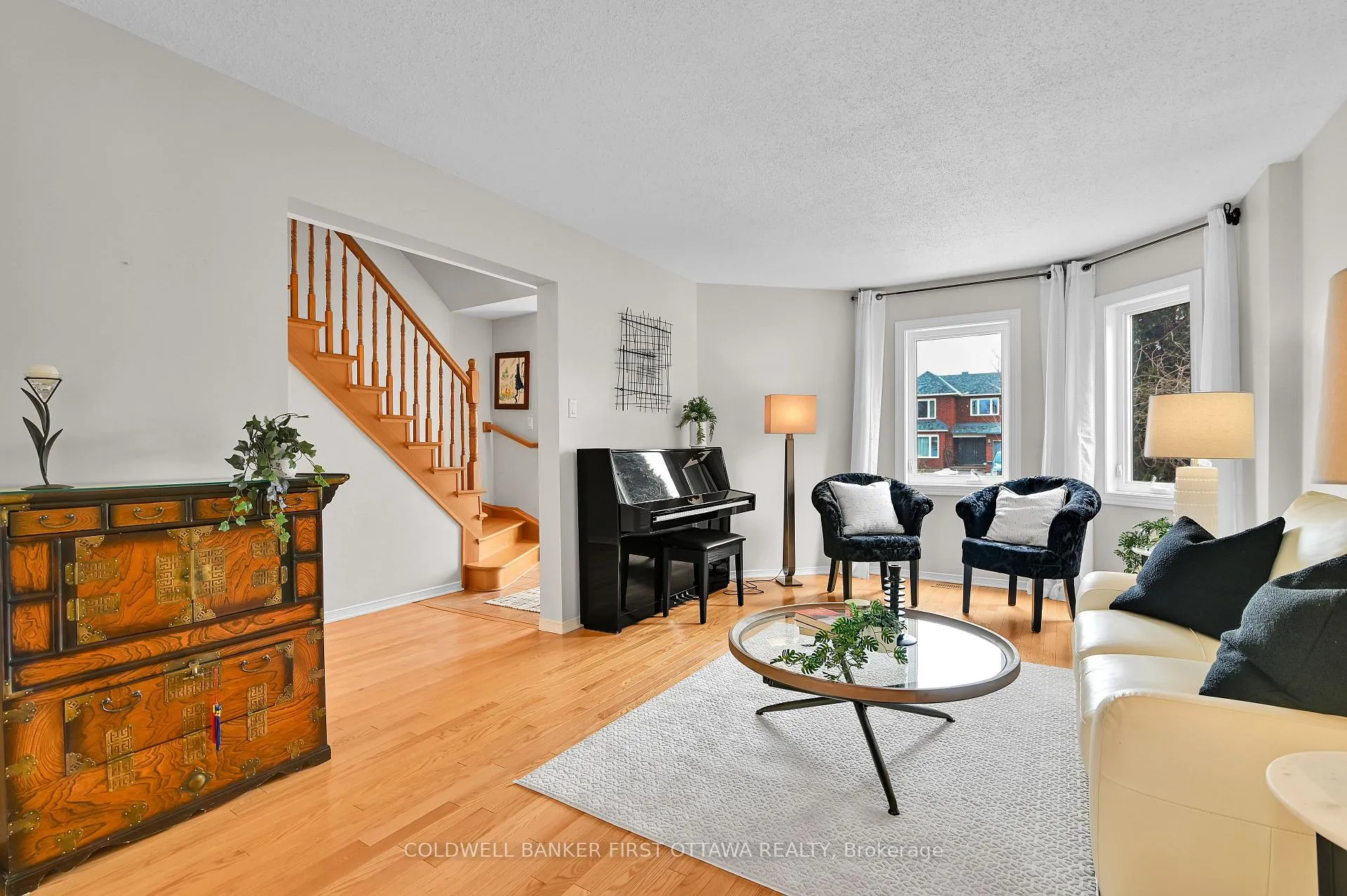 Photo 6 of 77 Topley Crescent W, Ottawa, Hunt Club Park — HOMEH