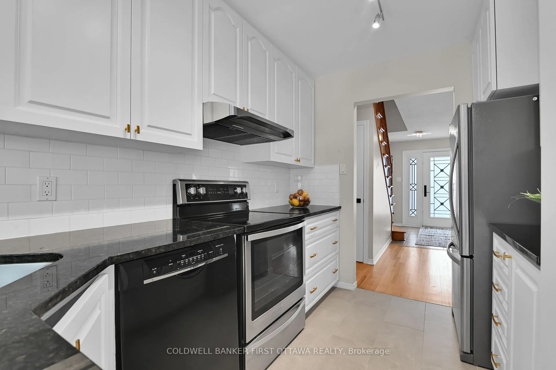 Photo 11 of 77 Topley Crescent W, Ottawa, Hunt Club Park — HOMEH