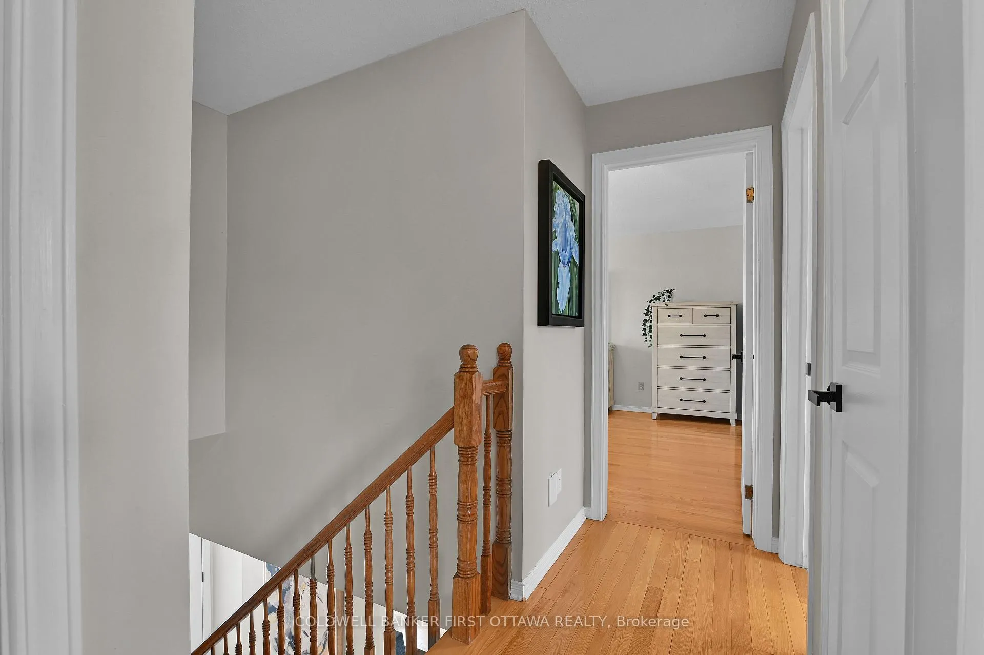 Photo 19 of 77 Topley Crescent W, Ottawa, Hunt Club Park — HOMEH