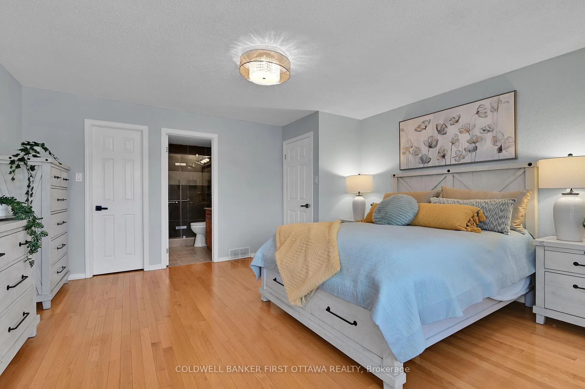 Photo 21 of 77 Topley Crescent W, Ottawa, Hunt Club Park — HOMEH