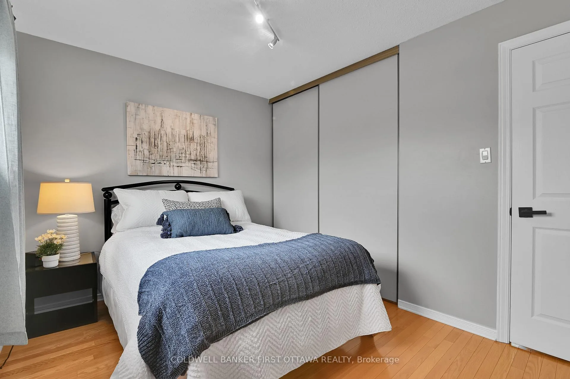 Photo 24 of 77 Topley Crescent W, Ottawa, Hunt Club Park — HOMEH
