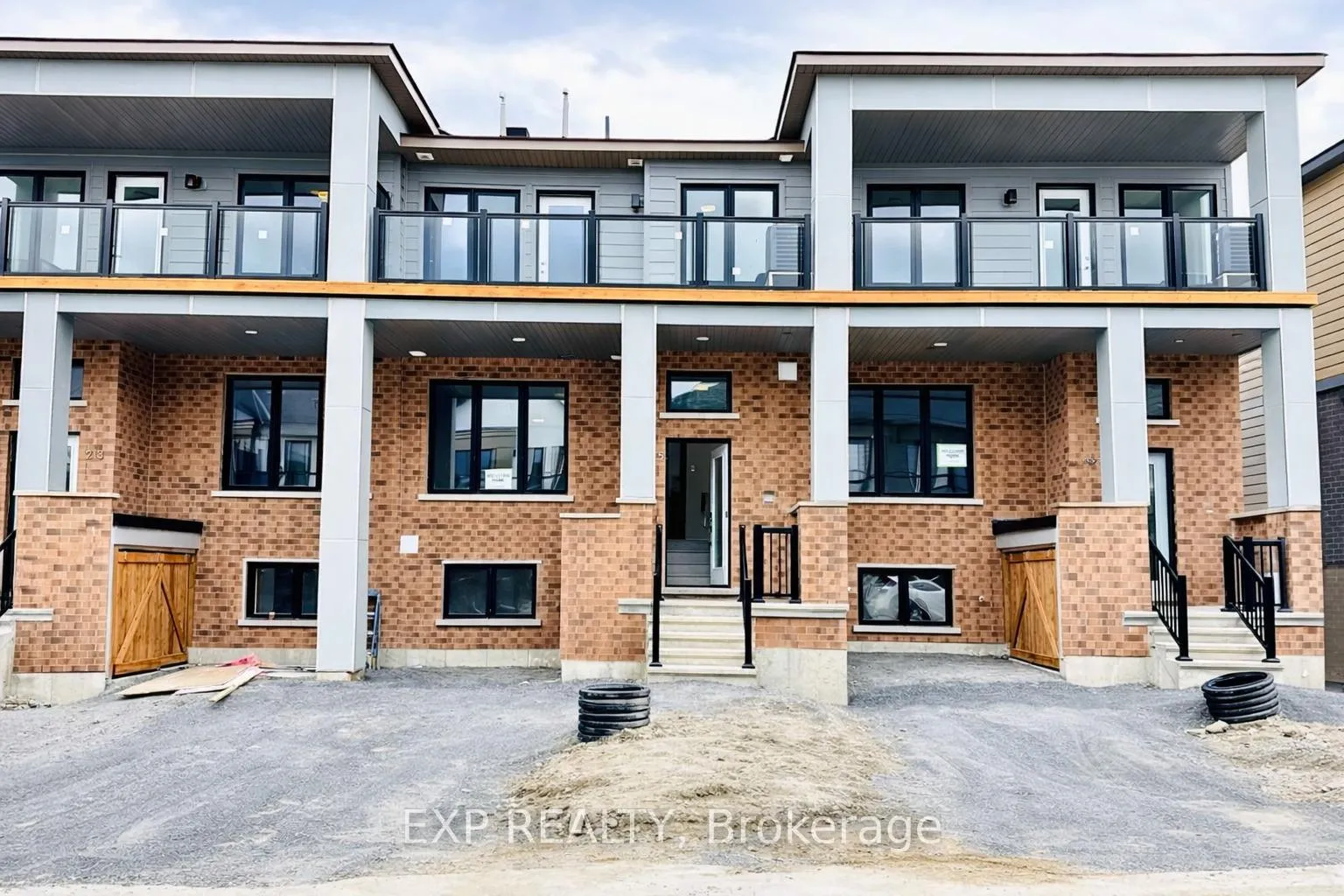 Photo 1 of 215 Speckled Alder Row, Ottawa, Barrhaven - Half Moon Bay — HOMEH