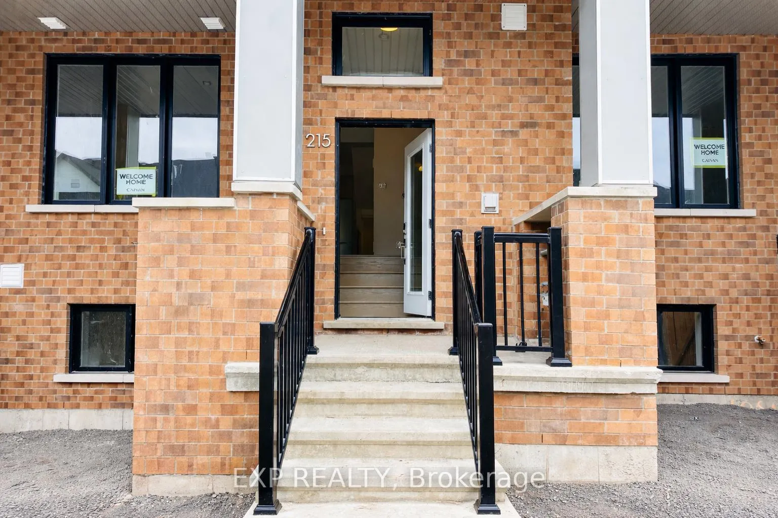 Photo 2 of 215 Speckled Alder Row, Ottawa, Barrhaven - Half Moon Bay — HOMEH