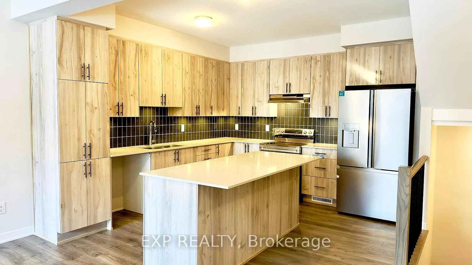 Photo 7 of 215 Speckled Alder Row, Ottawa, Barrhaven - Half Moon Bay — HOMEH