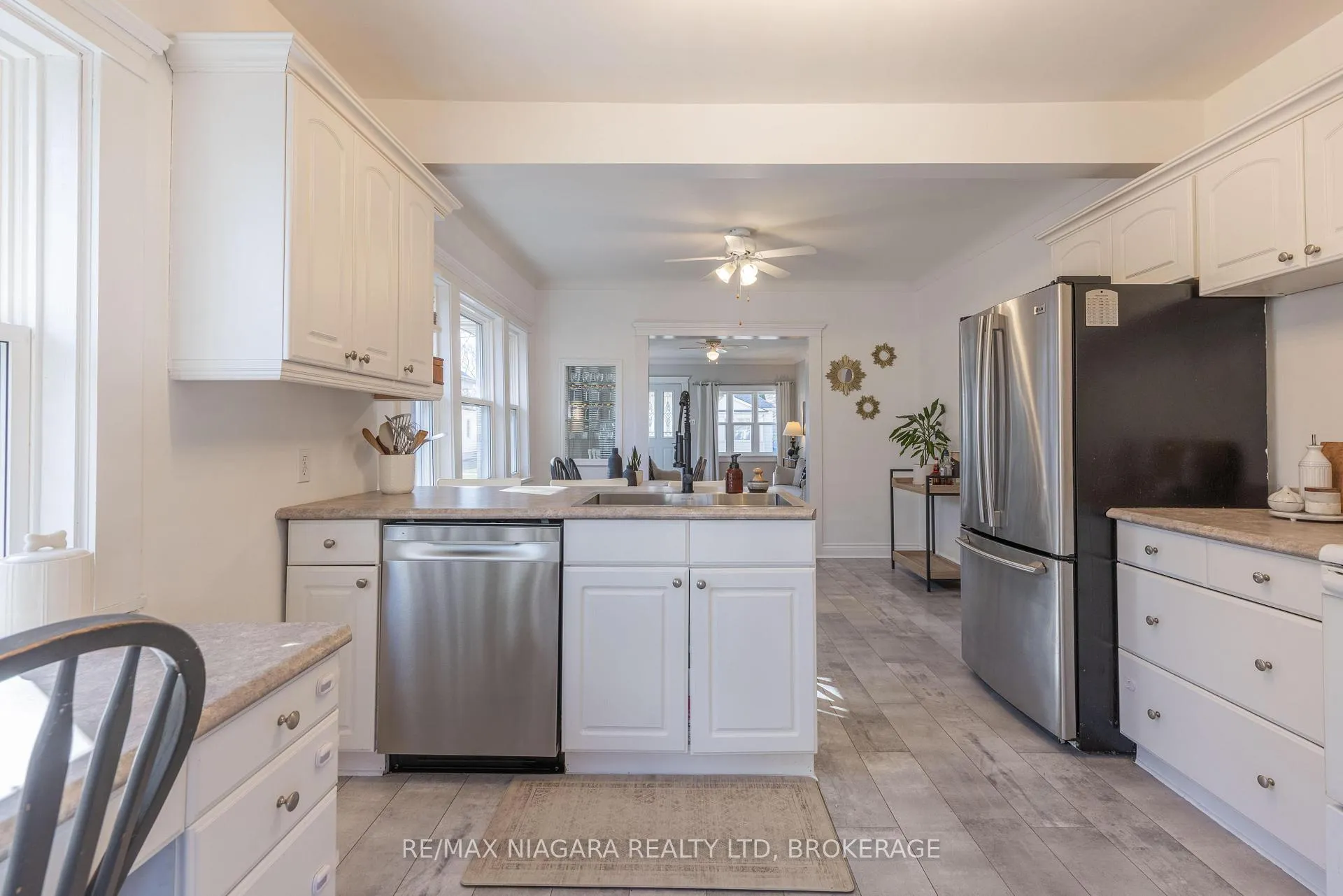 Photo 10 of 19 Linden Street, St. Catharines, Downtown — HOMEH