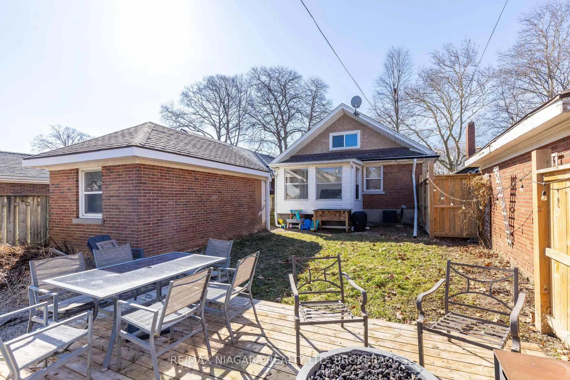 Photo 22 of 19 Linden Street, St. Catharines, Downtown — HOMEH