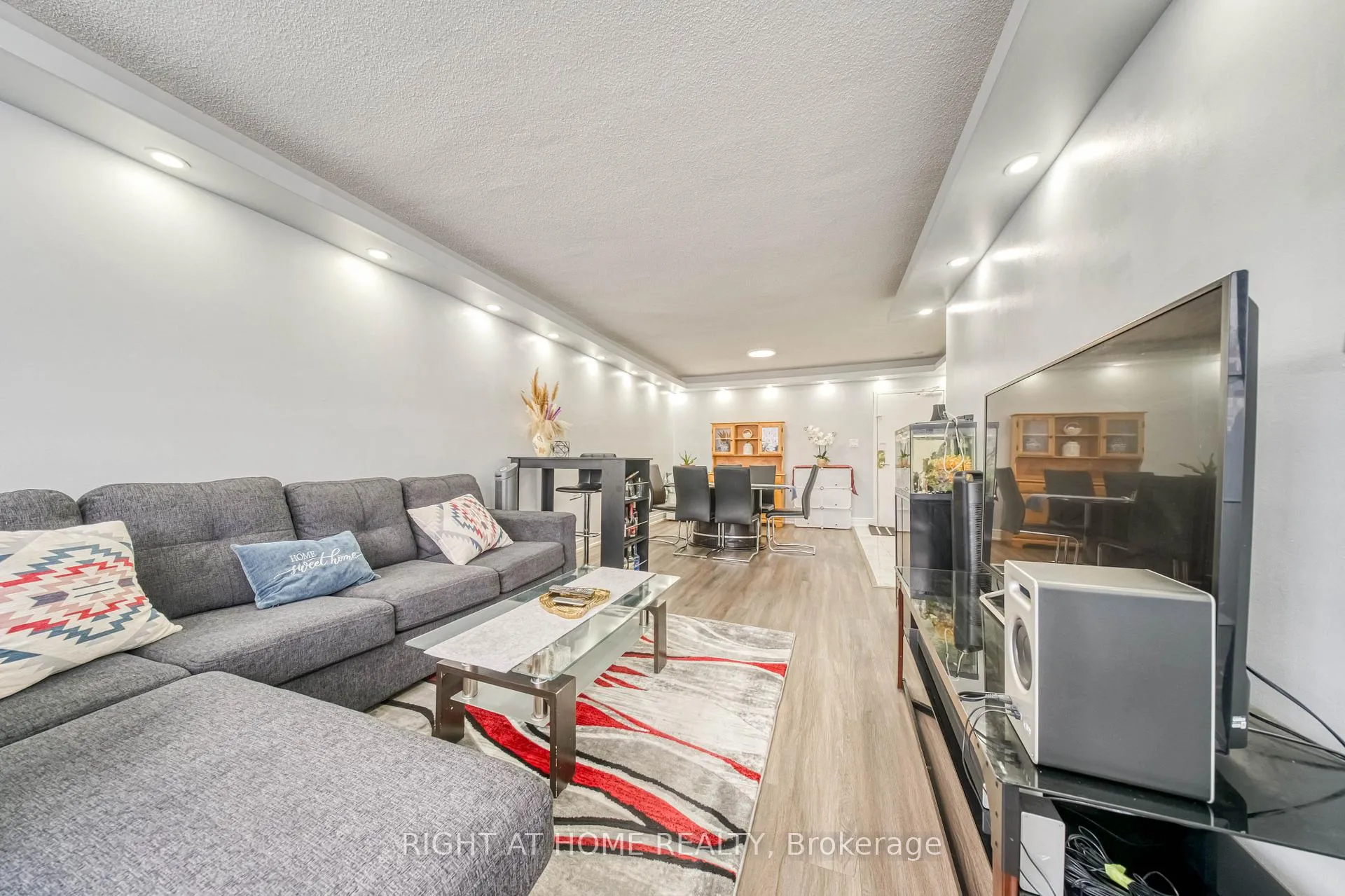 Photo 6 of Unit 2014, 320 Dixon Road, Etobicoke, Kingsview Village-The Westway — HOMEH