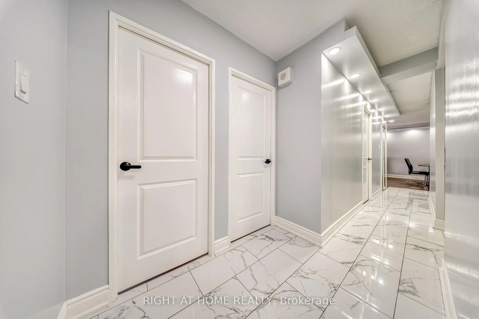 Photo 12 of Unit 2014, 320 Dixon Road, Etobicoke, Kingsview Village-The Westway — HOMEH