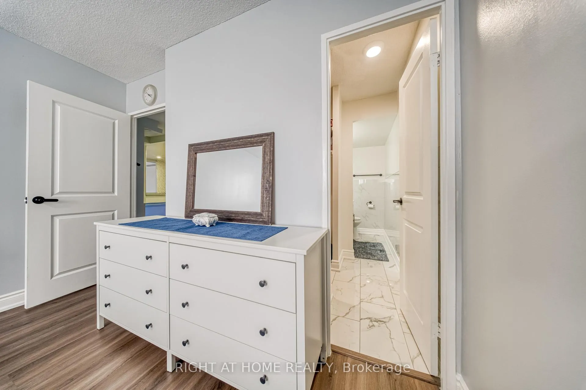 Photo 16 of Unit 2014, 320 Dixon Road, Etobicoke, Kingsview Village-The Westway — HOMEH