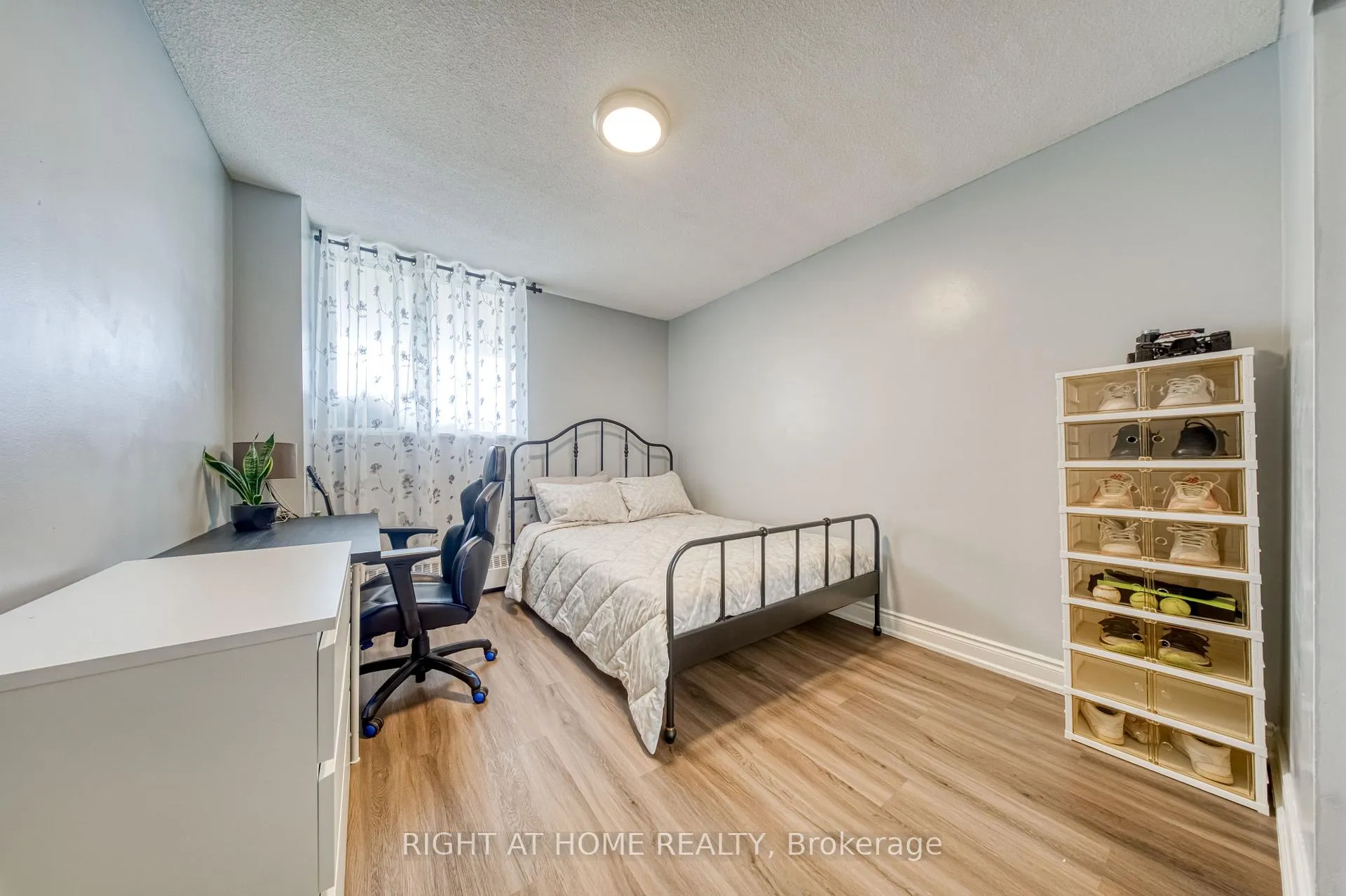 Photo 23 of Unit 2014, 320 Dixon Road, Etobicoke, Kingsview Village-The Westway — HOMEH