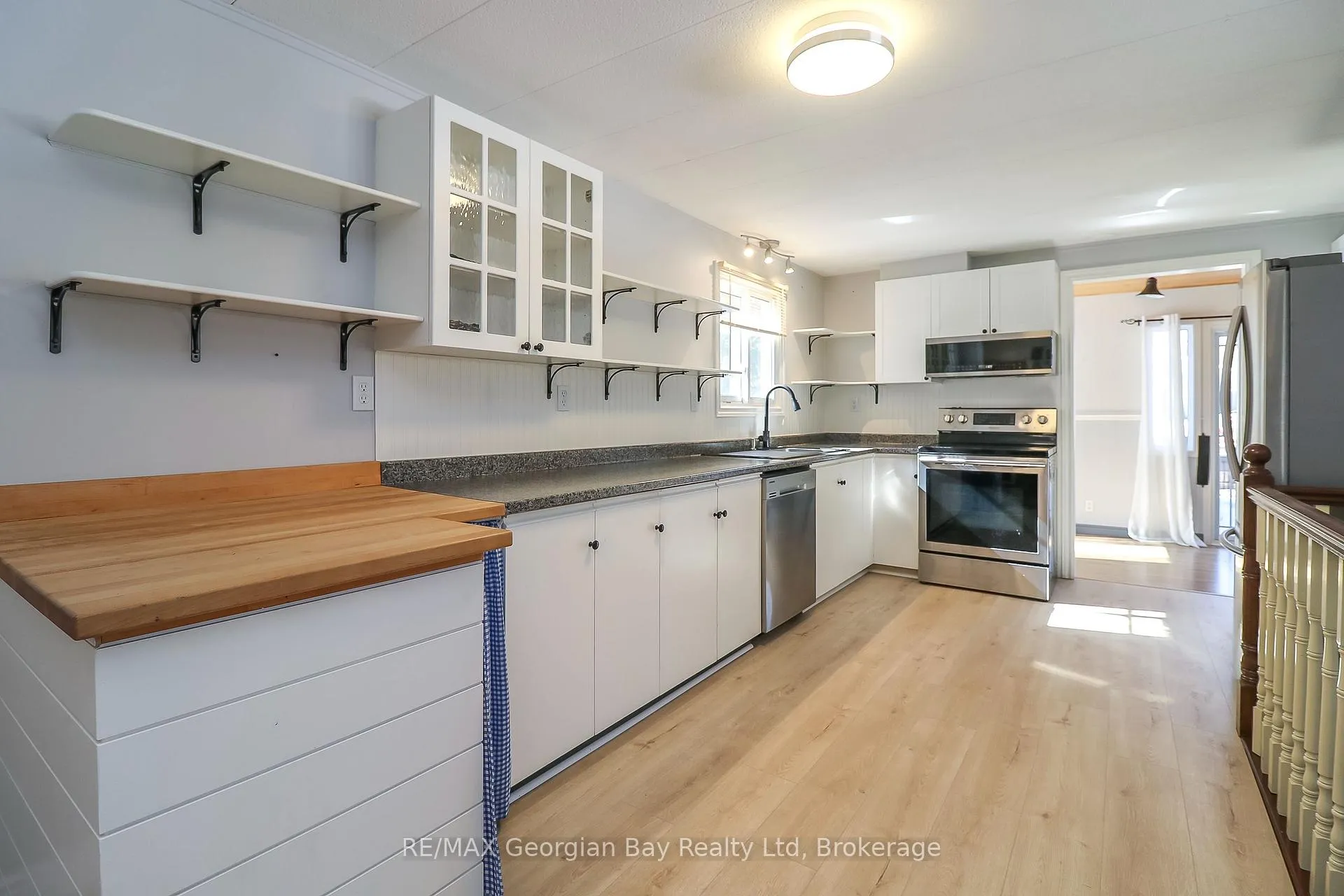 Photo 8 of Unit 63, 525 Midland Point Road, Midland — HOMEH