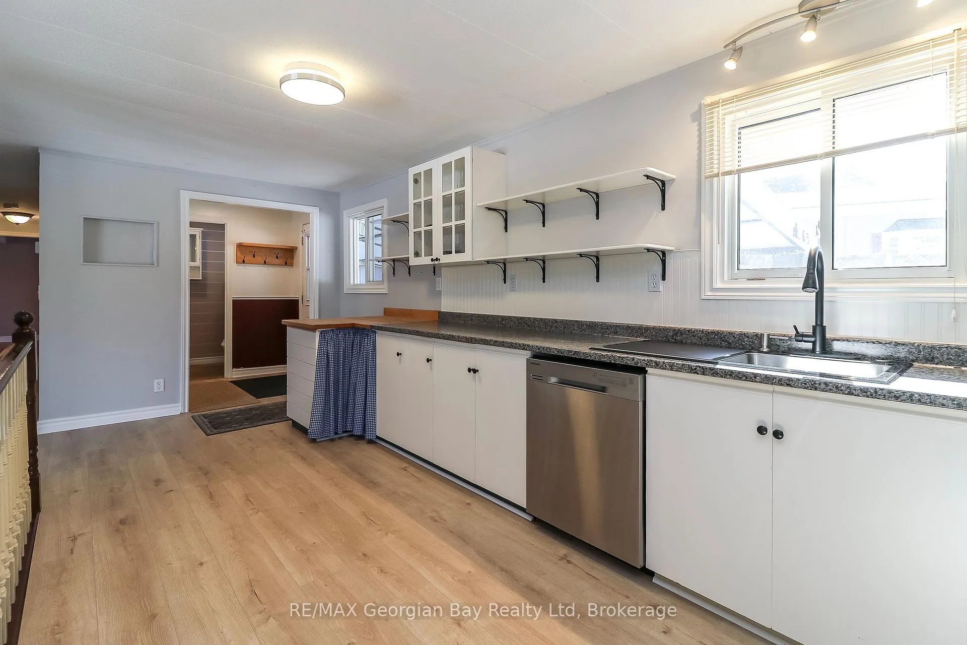 Photo 10 of Unit 63, 525 Midland Point Road, Midland — HOMEH
