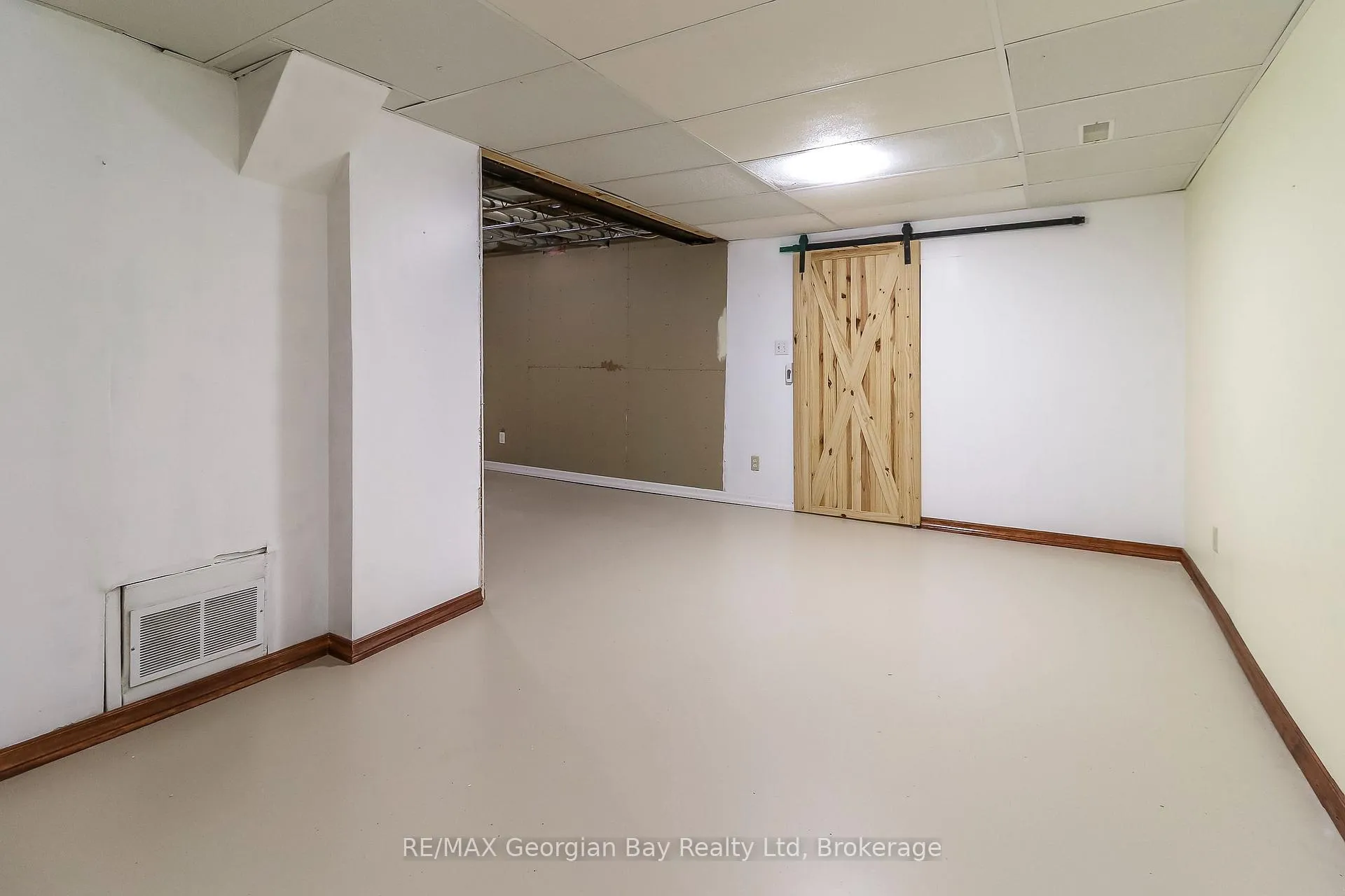Photo 27 of Unit 63, 525 Midland Point Road, Midland — HOMEH