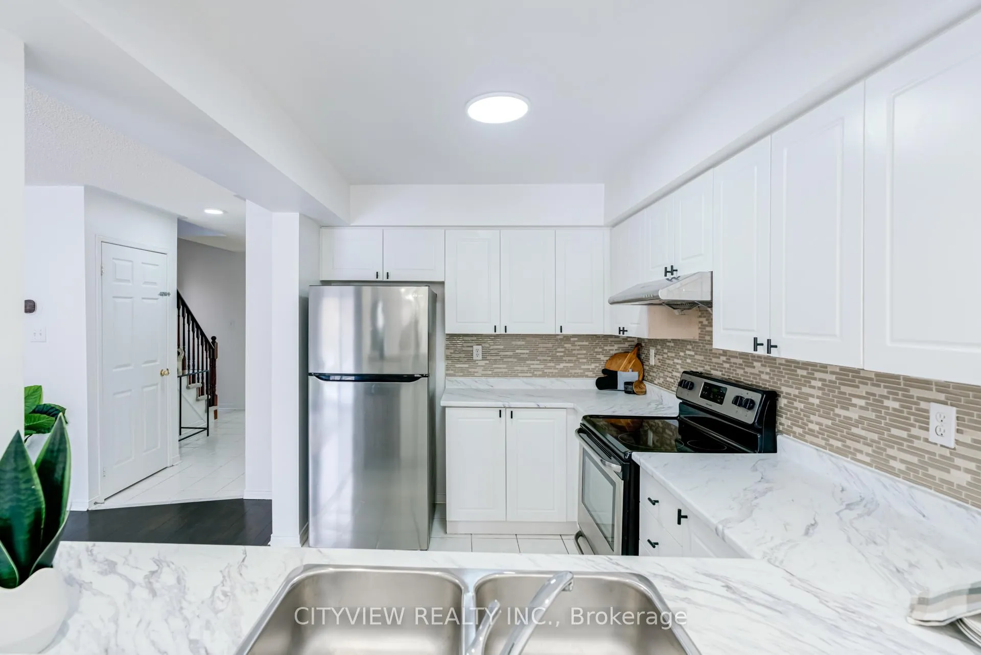 Photo 9 of 634 Amaretto Avenue, Pickering, Amberlea — HOMEH