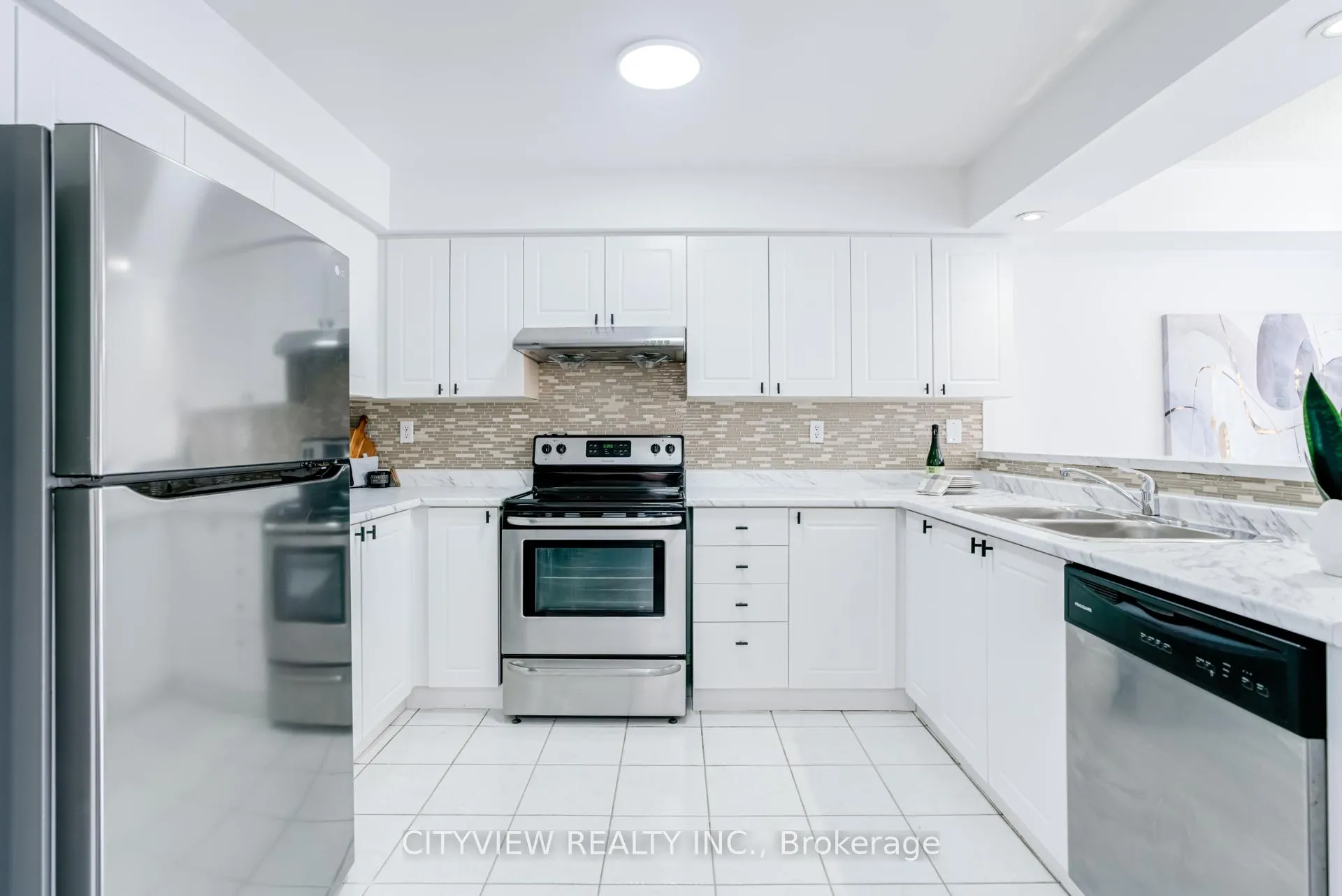 Photo 10 of 634 Amaretto Avenue, Pickering, Amberlea — HOMEH