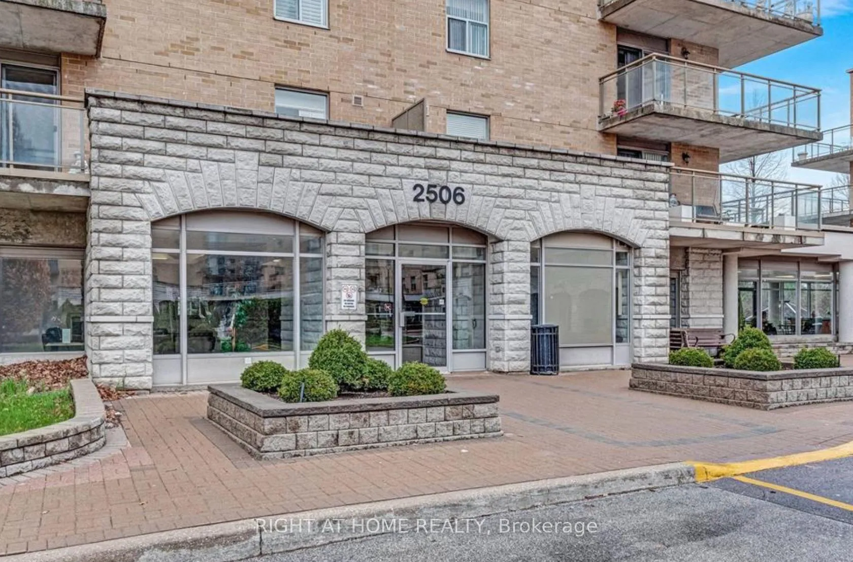 Photo of Unit 501, 2506 Rutherford Road