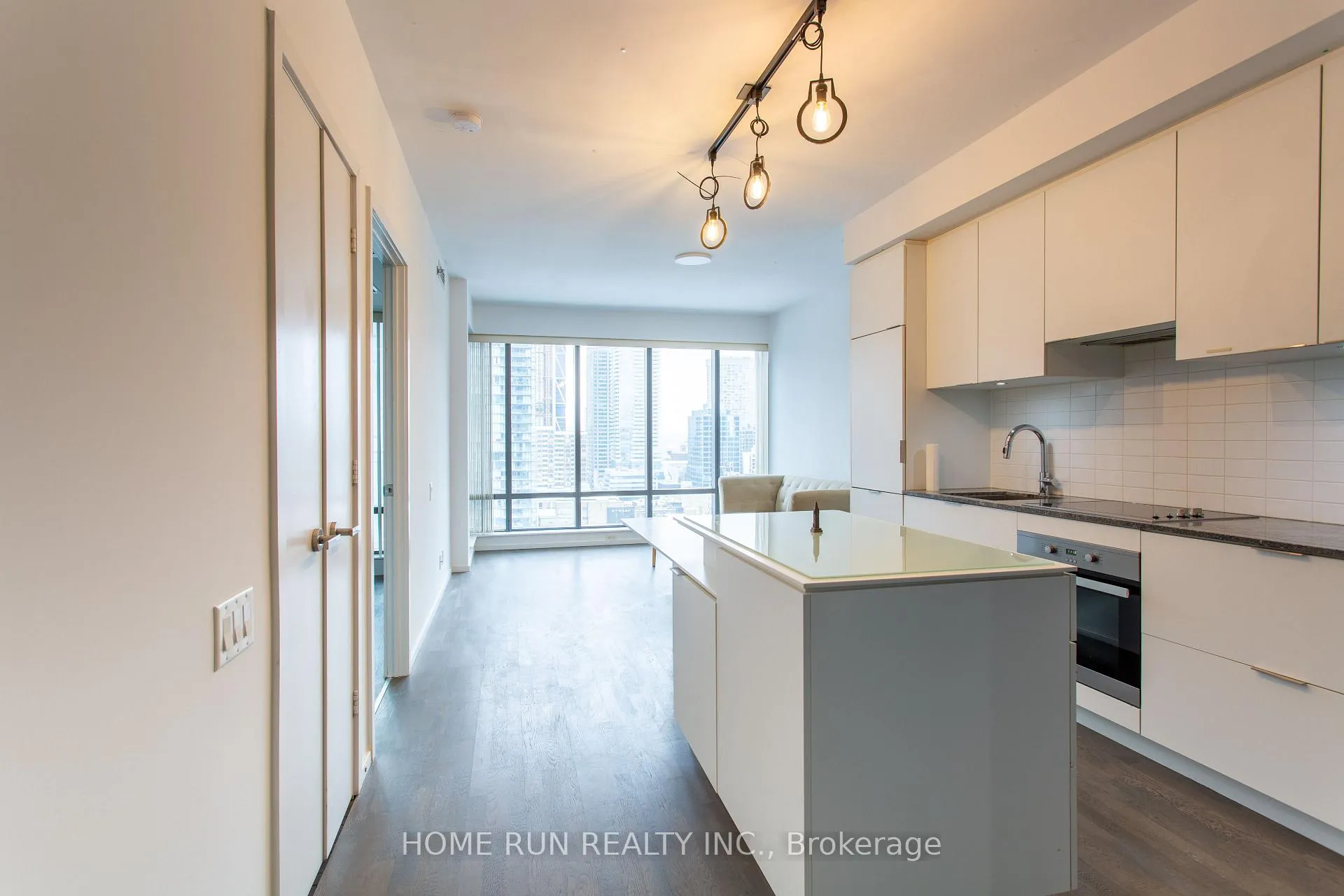 Photo 5 of Unit 9, 5 St. Joseph Street, Toronto, Bay Street Corridor — HOMEH