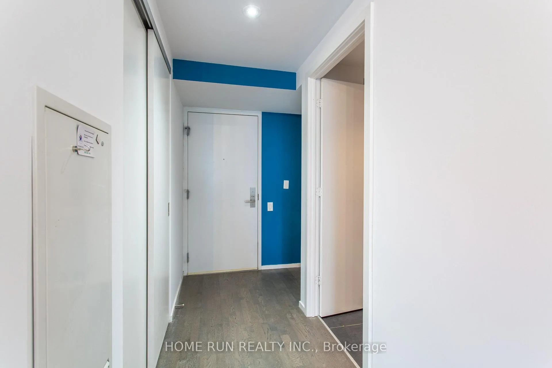 Photo 9 of Unit 9, 5 St. Joseph Street, Toronto, Bay Street Corridor — HOMEH