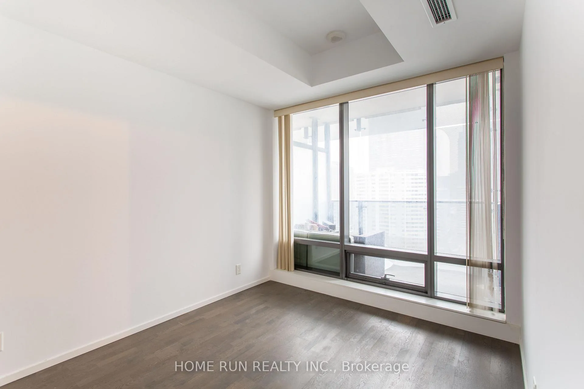 Photo 11 of Unit 9, 5 St. Joseph Street, Toronto, Bay Street Corridor — HOMEH