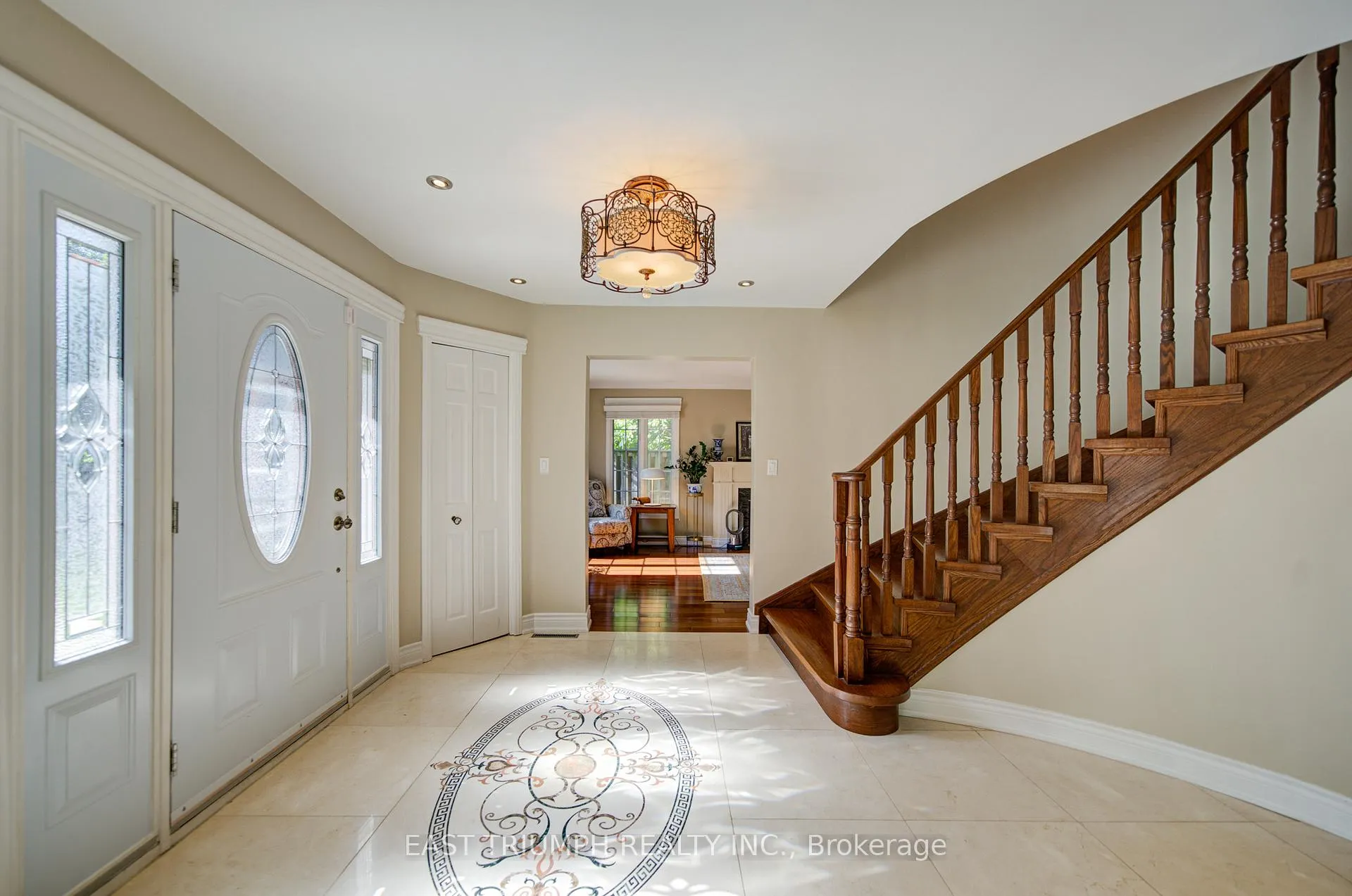 Photo 2 of 39 Royal York Road, St. Catharines, Lakeshore — HOMEH
