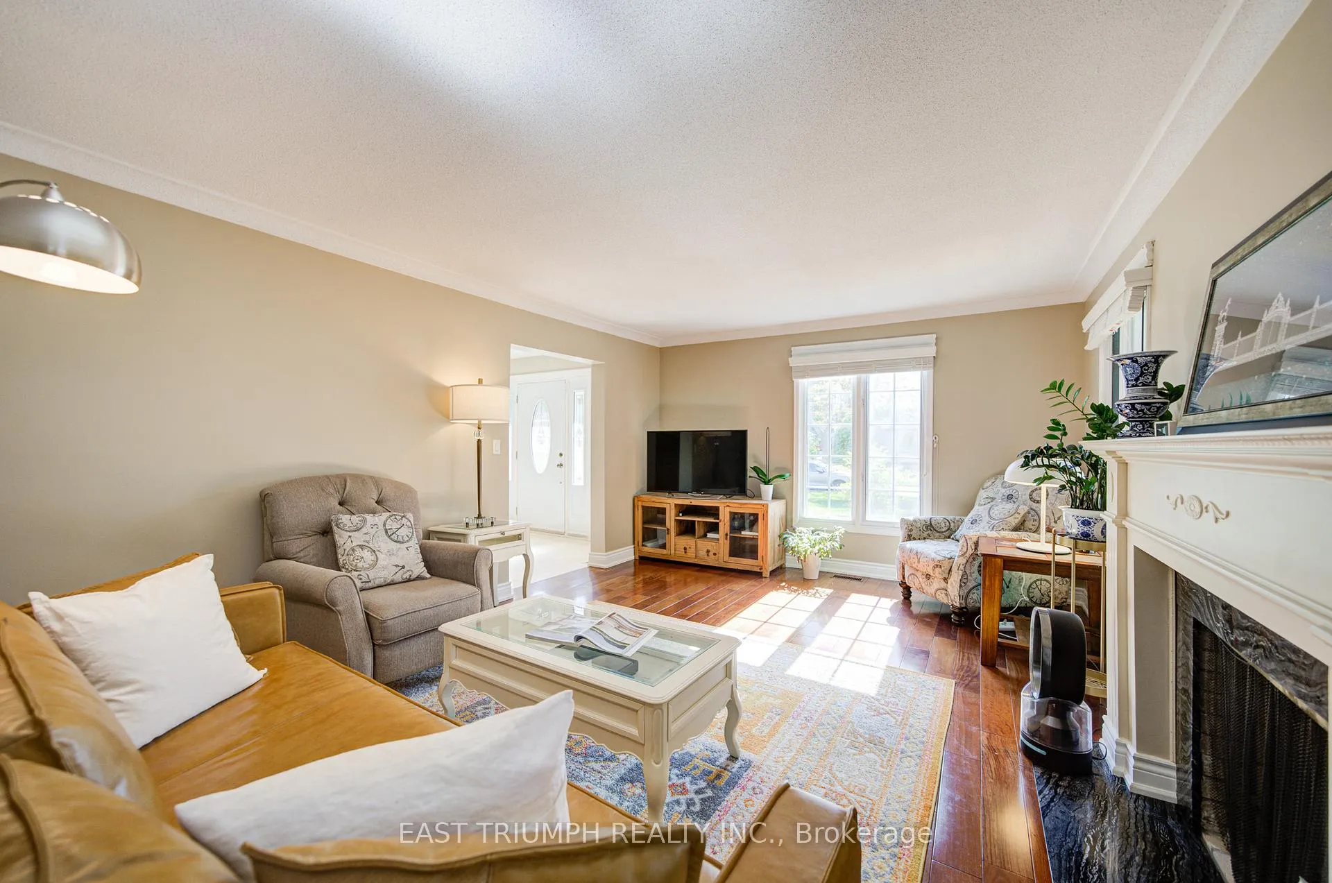 Photo 3 of 39 Royal York Road, St. Catharines, Lakeshore — HOMEH