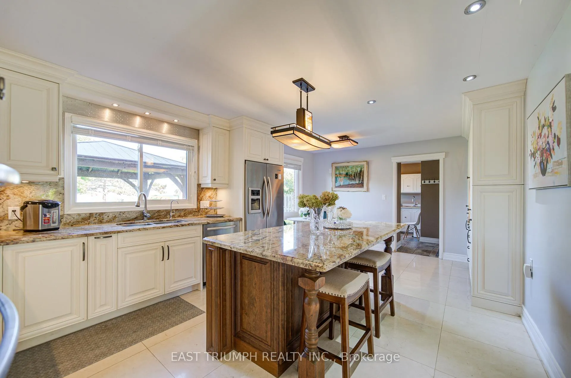 Photo 5 of 39 Royal York Road, St. Catharines, Lakeshore — HOMEH