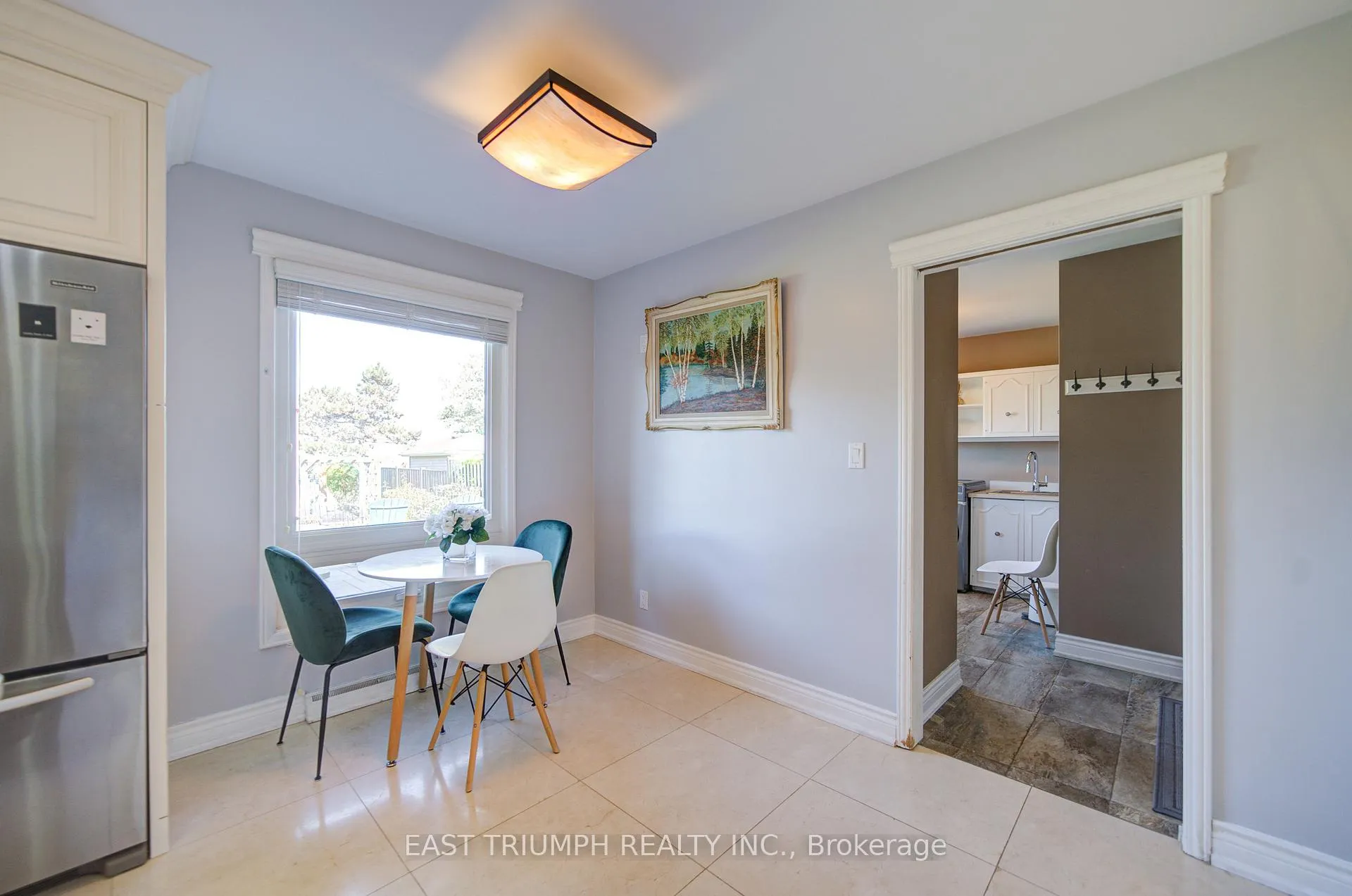 Photo 9 of 39 Royal York Road, St. Catharines, Lakeshore — HOMEH