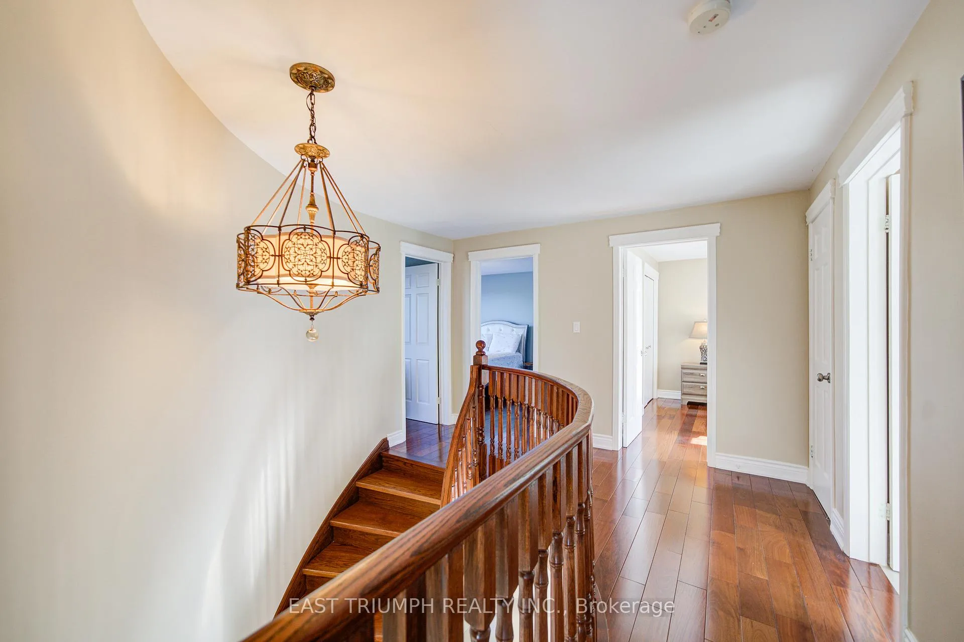 Photo 20 of 39 Royal York Road, St. Catharines, Lakeshore — HOMEH