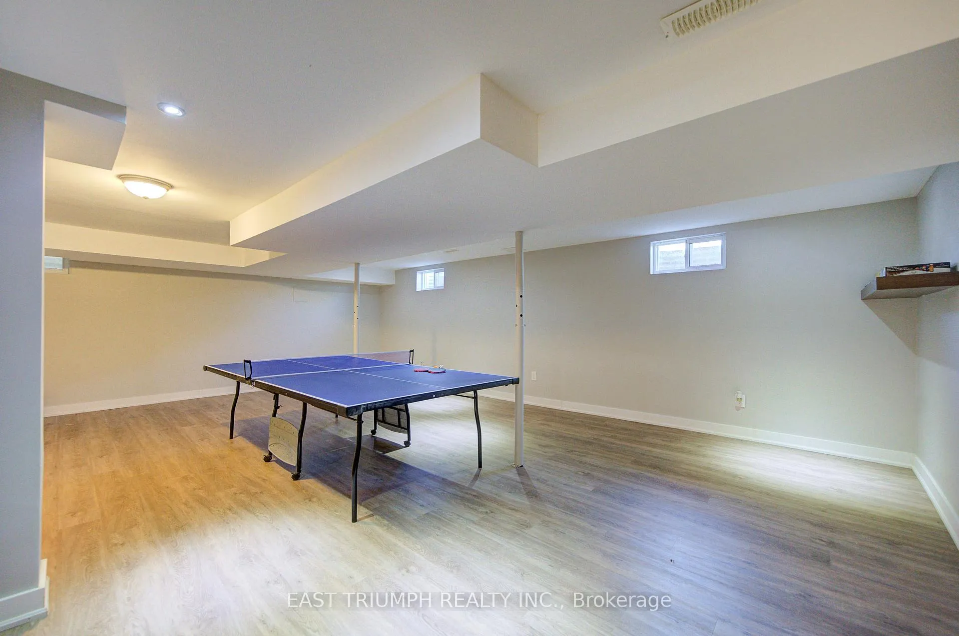 Photo 36 of 39 Royal York Road, St. Catharines, Lakeshore — HOMEH