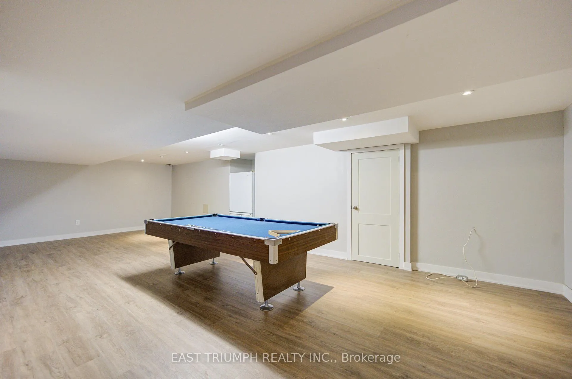 Photo 37 of 39 Royal York Road, St. Catharines, Lakeshore — HOMEH