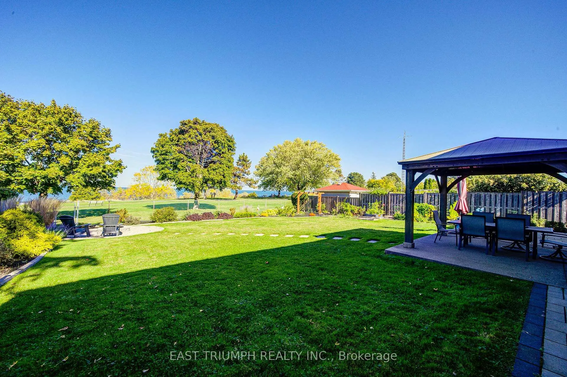 Photo 40 of 39 Royal York Road, St. Catharines, Lakeshore — HOMEH