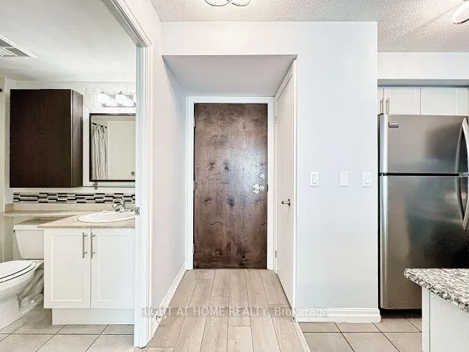 Photo 2 of Unit 803, 16 Yonge Street, Toronto, Waterfront Communities — HOMEH