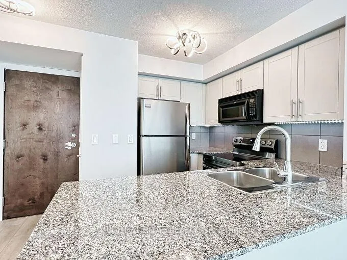 Photo 3 of Unit 803, 16 Yonge Street, Toronto, Waterfront Communities — HOMEH