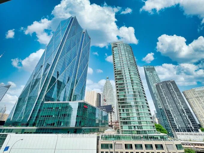 Photo 29 of Unit 803, 16 Yonge Street, Toronto, Waterfront Communities — HOMEH